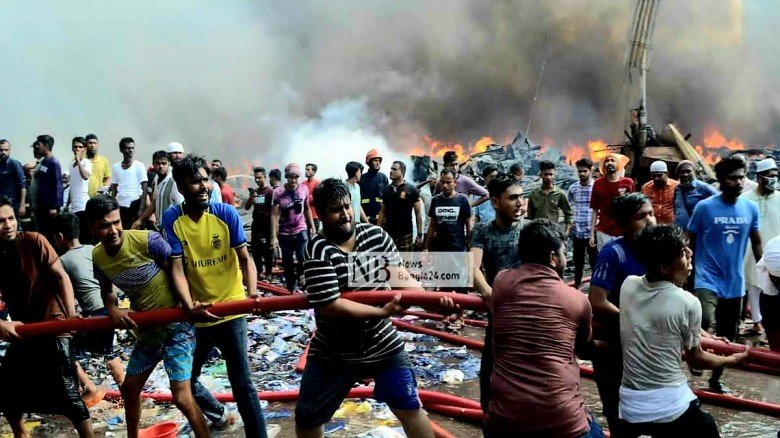 টঙ্গীতে ওষুধ কারখানায় আগুন, নিয়ন্ত্রণে